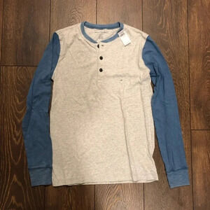 NWT Men’s American Eagle long sleeved tee-shirt